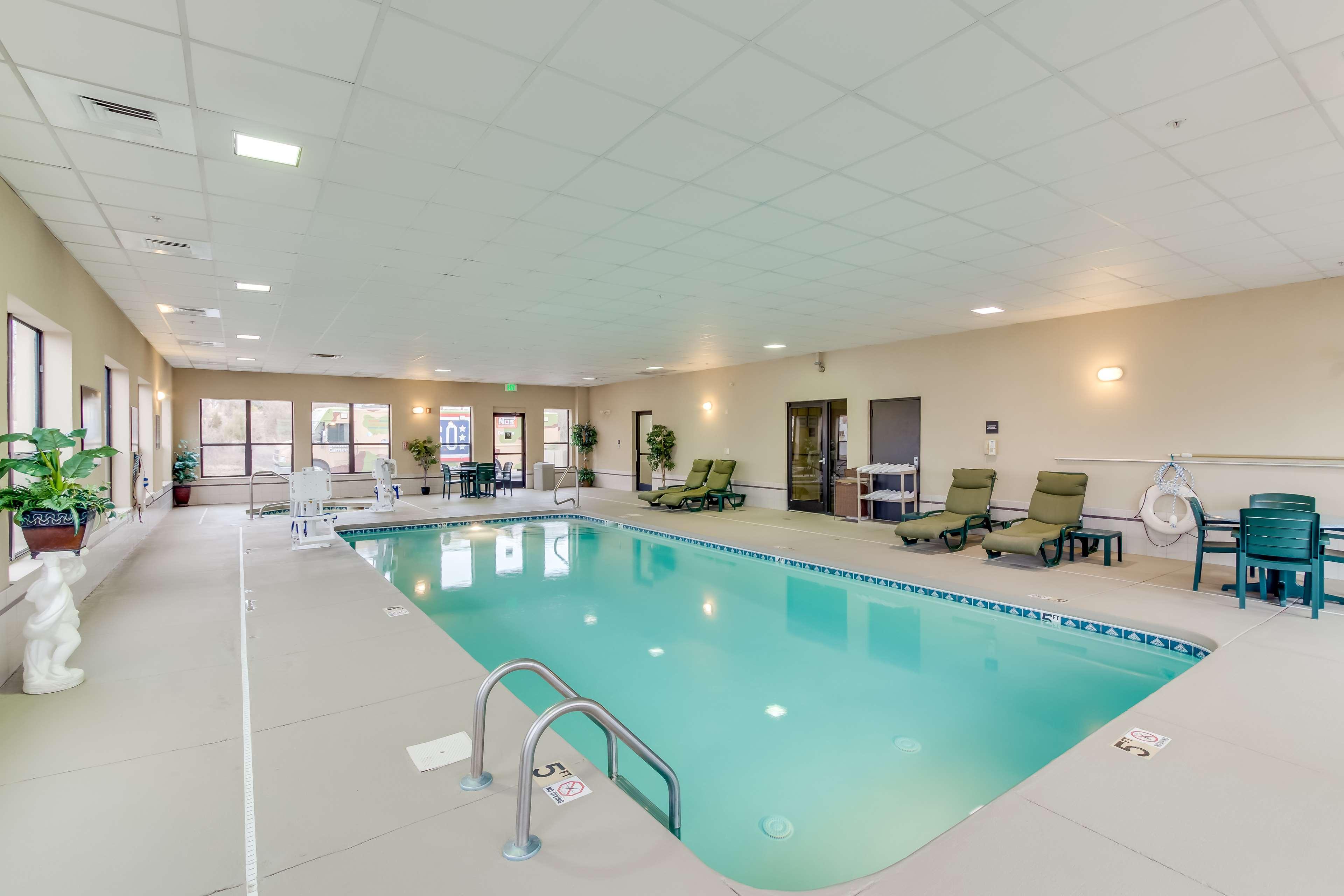Hampton Inn Dickson Exteriör bild