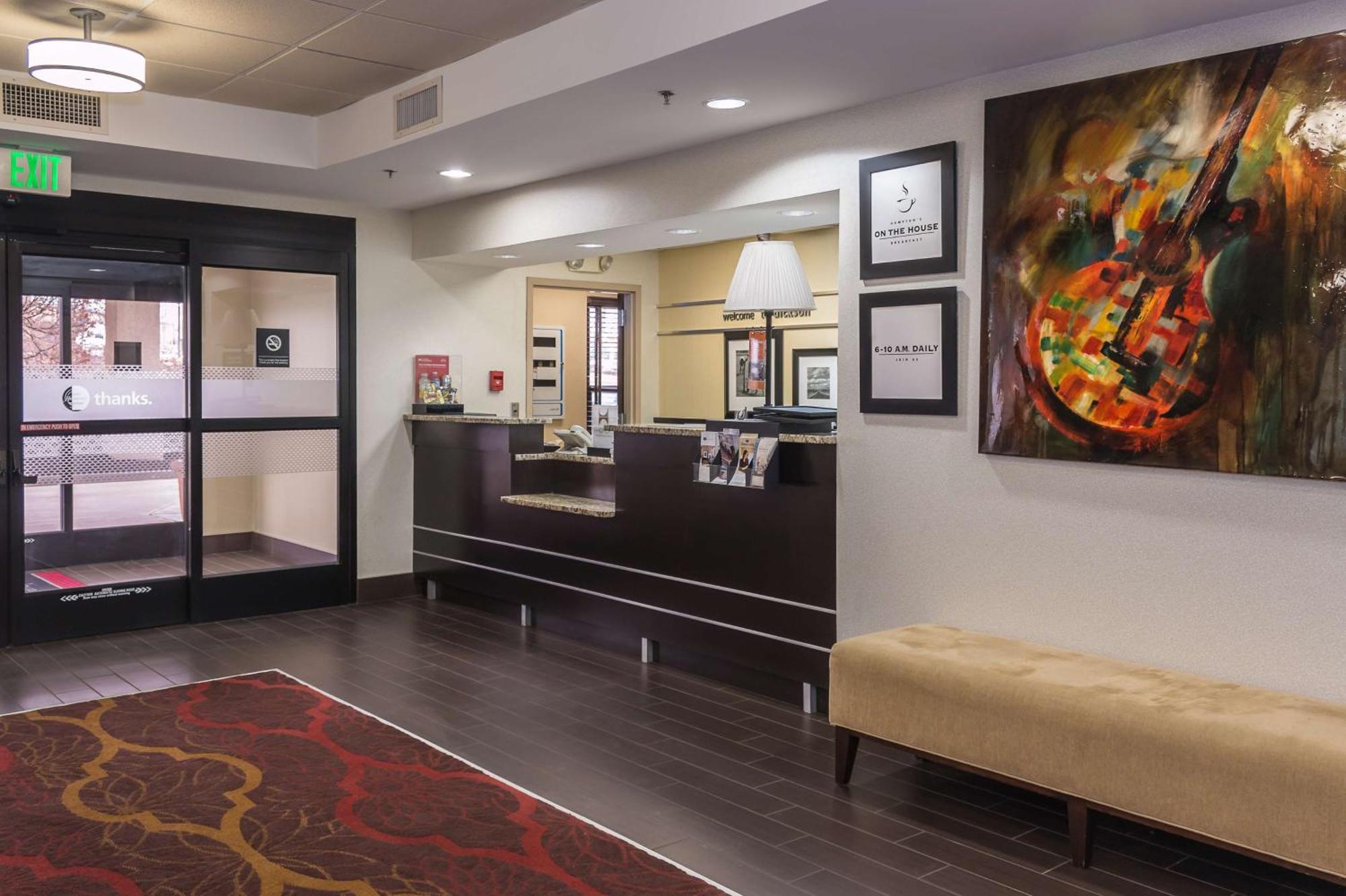 Hampton Inn Dickson Exteriör bild