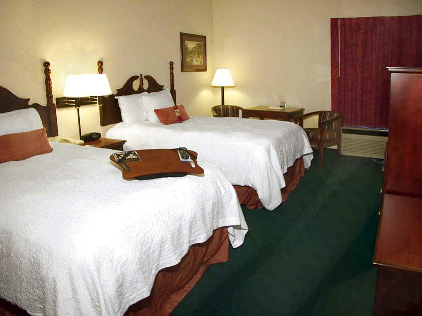 Hampton Inn Dickson Exteriör bild
